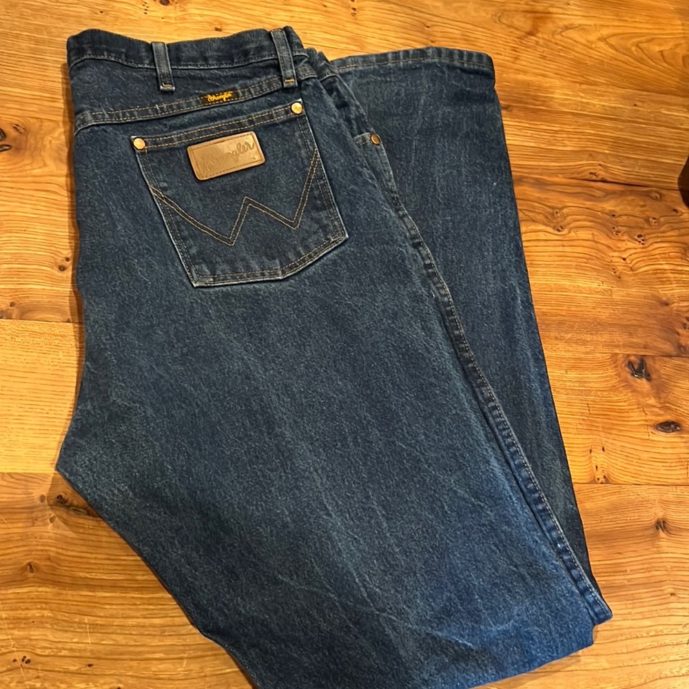 Men’s Wrangler Cowboy Cut Original Fit Jeans size 38 x 34